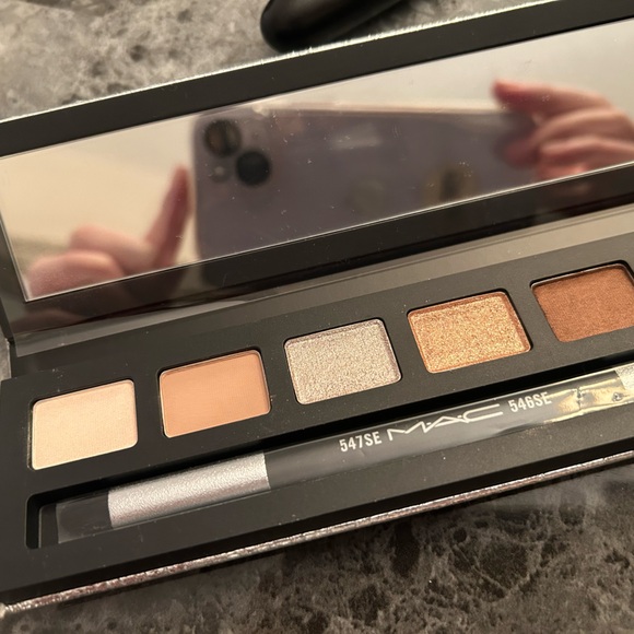 Mac Rare NIB Holiday Snowball Eye Shadow Pallet - Picture 1 of 2